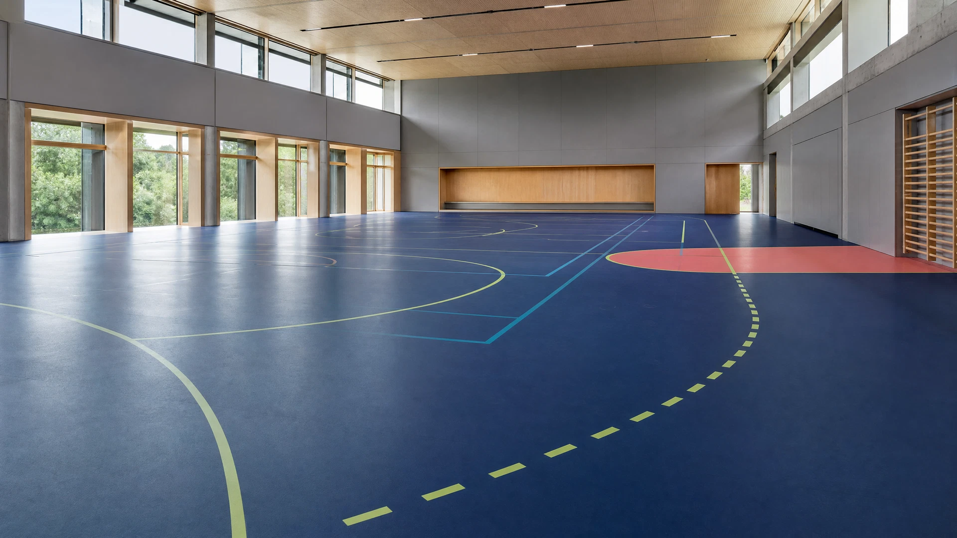 Illustratives Anwendungsbild einer elastischen Sportbodenfläche